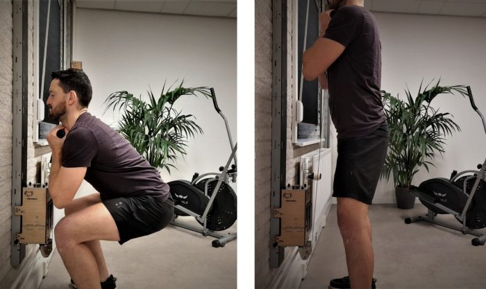 03 Thuis Trainen Fitness Oefeningen - 08 Cable front squat